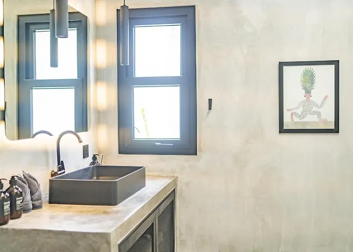 1br Prime Location *
